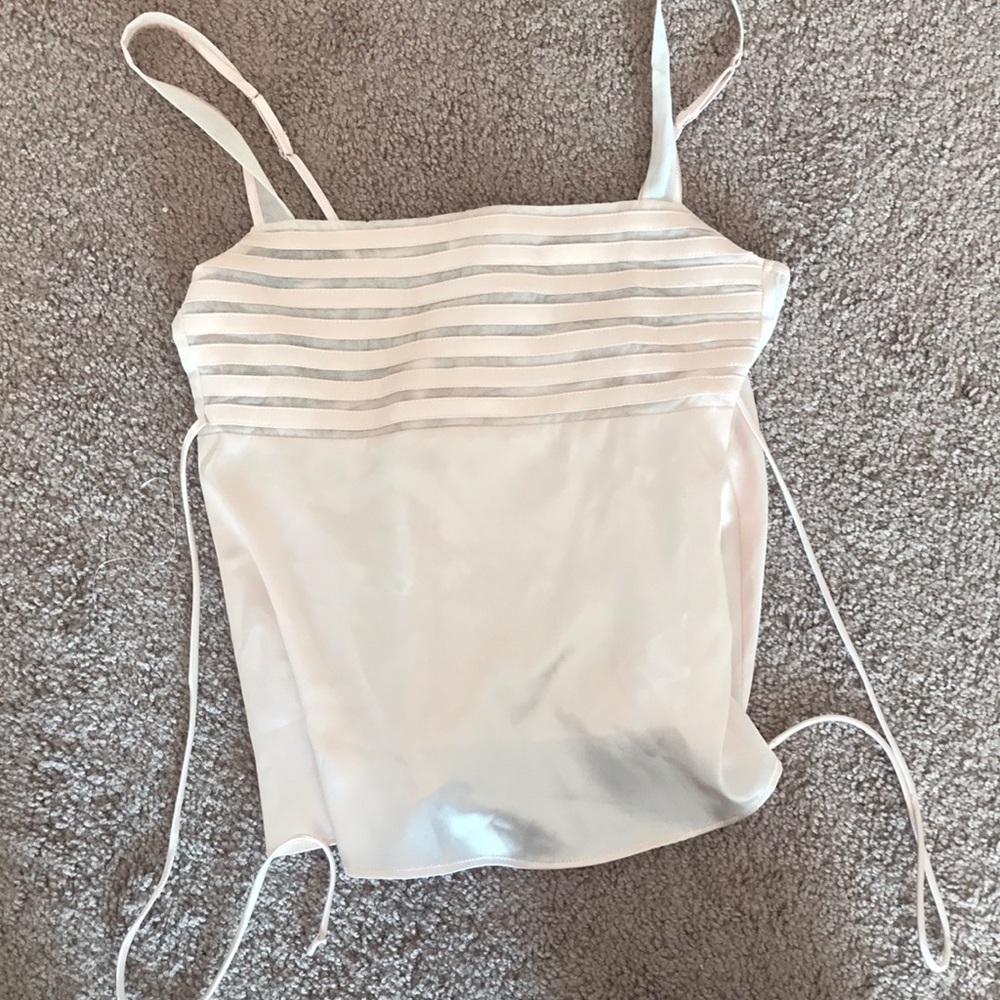 Tank top with tie